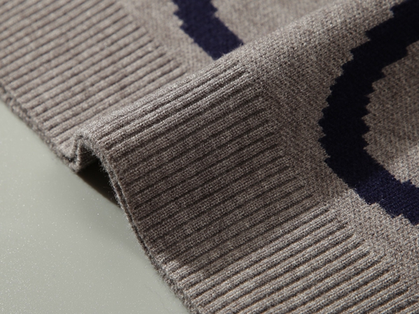 ブランドセーター角部分ディテール